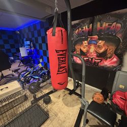 punching bag wit stand 