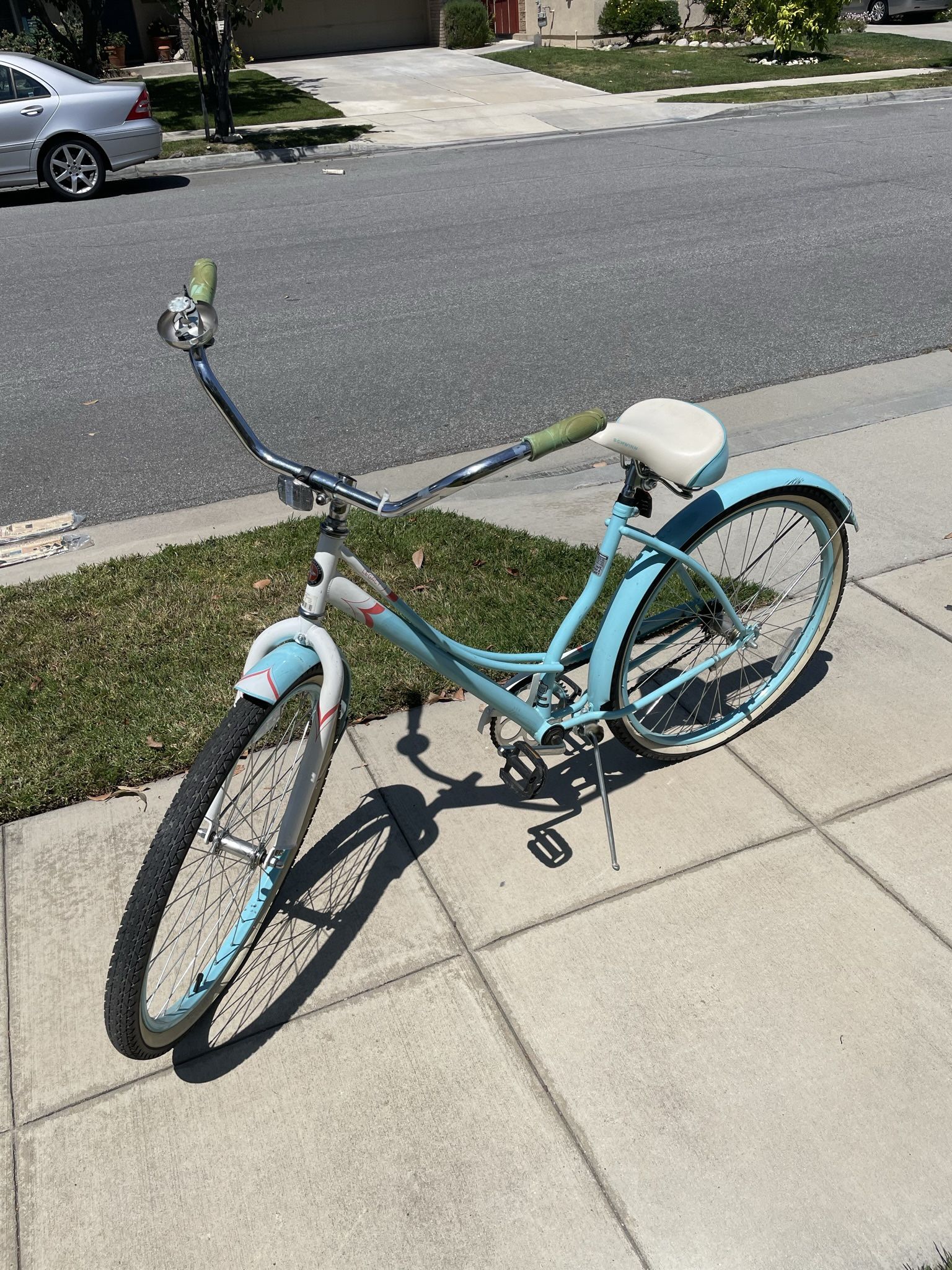 Schwinn Legacy 26 Inch Women s Bike. Beach Cruiser for Sale in Upland CA OfferUp