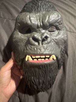 limited addition king kong mask - godzilla x kong