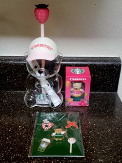 Starbucks Strawberry bearista glass bear cup