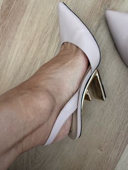 Slingback pumps