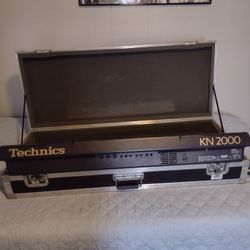 KEYBOARD TECHNICS 3000 WITH HARD CASE