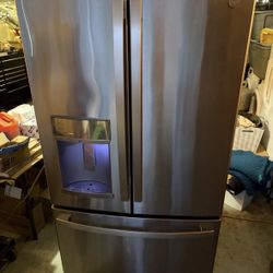 GE Refrigerator 
