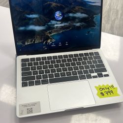 MacBook Air 13in. M2 8ram 512gb 