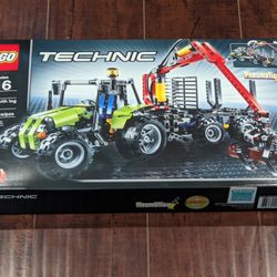 Brand new retired LEGO #8049 tractor with log loader with pneumatics