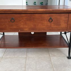 TV Stand 40L 21W 25H Very Sturdy