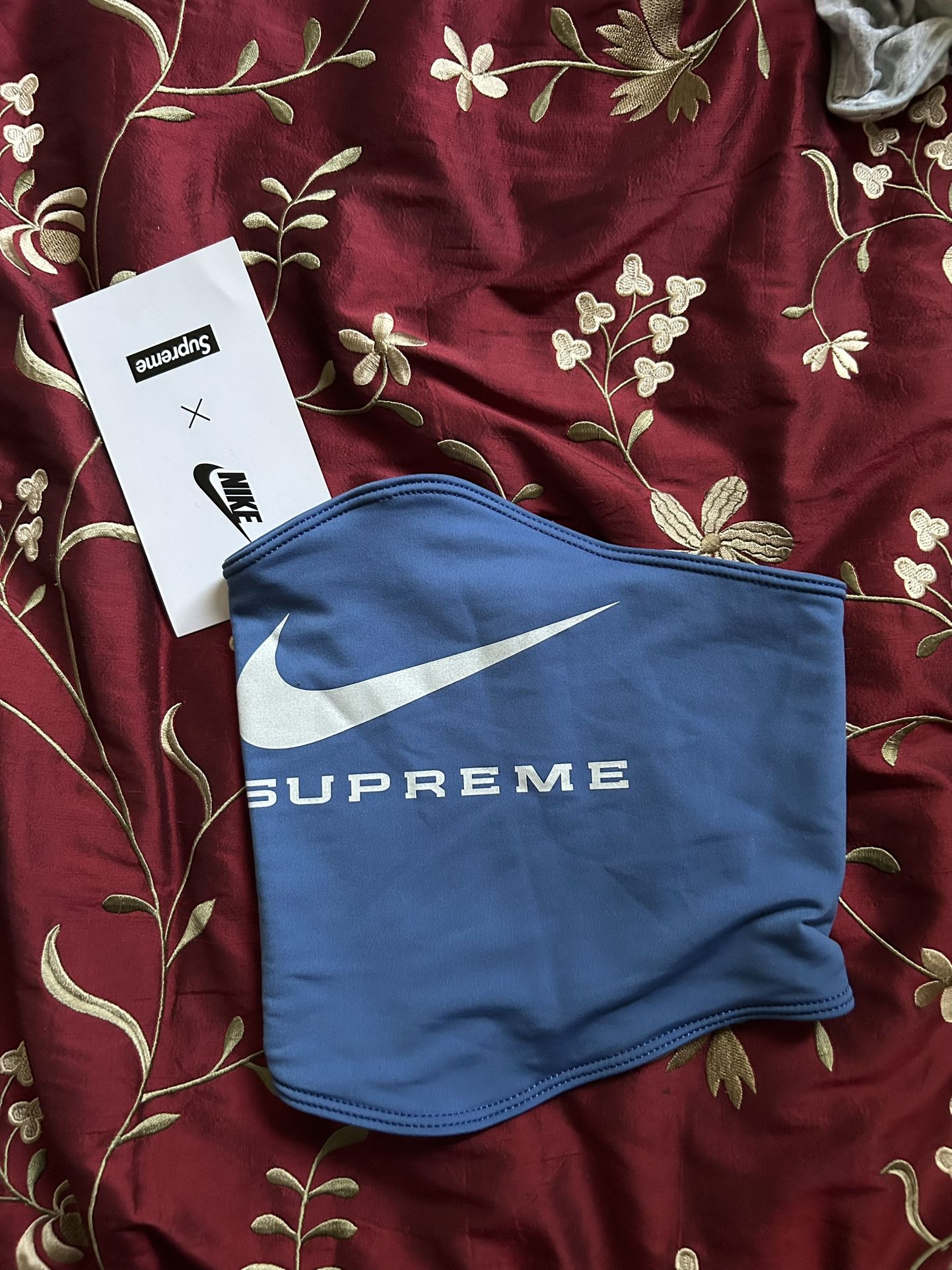 Supreme Nike Neck Warmer
