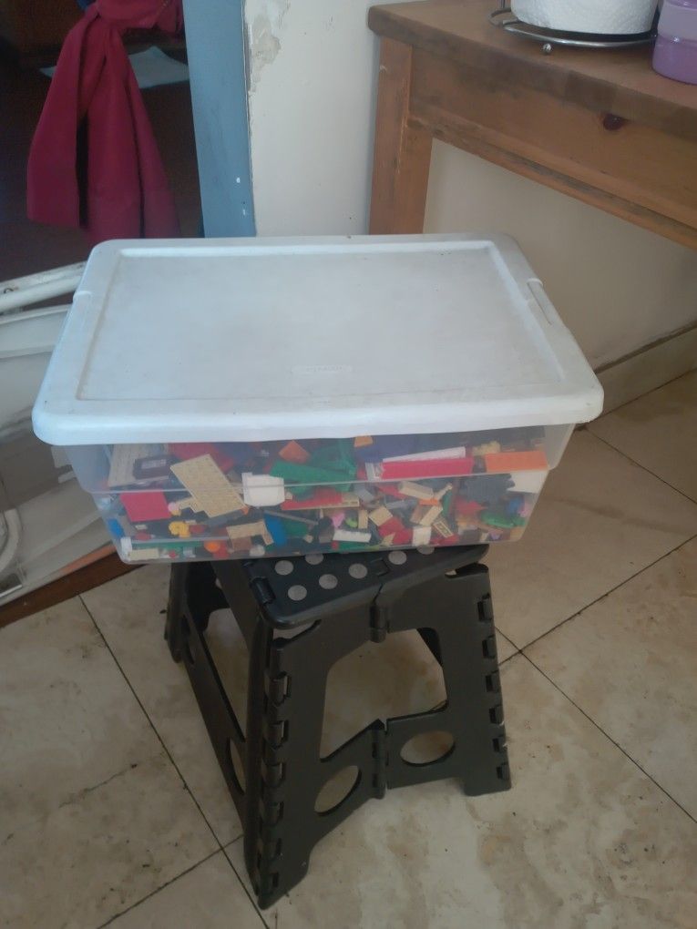 Box Of Assorted Legos