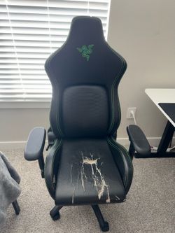 Razer Iskur Gaming Chair – Adjustable Armrests – Black/Green