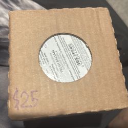 The world’s 3-wick candle