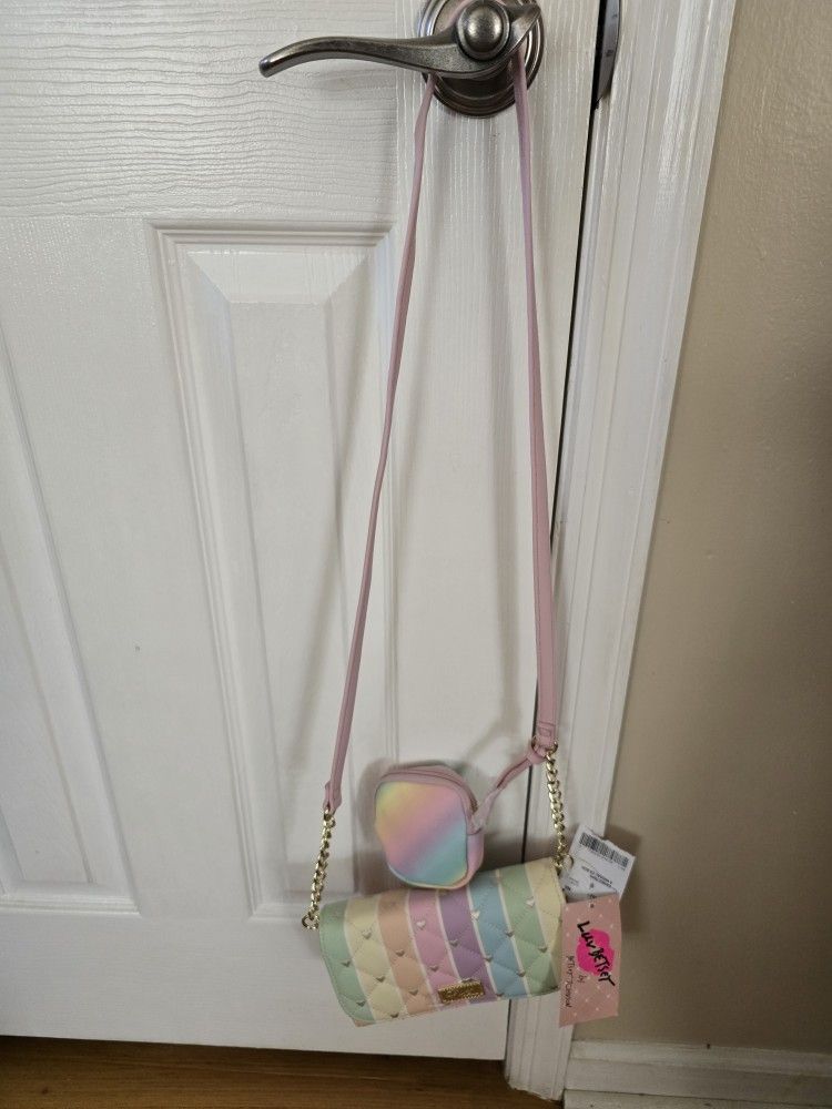 Purses For Sell.