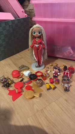 35 piece L.O.L doll set