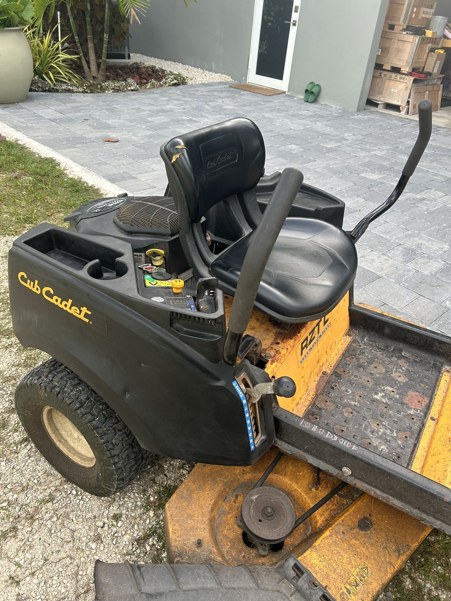 Cub Cadet RZTL 52” Zero Turn Lawn Mower