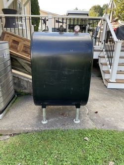 138 Gallon Oil Tank 