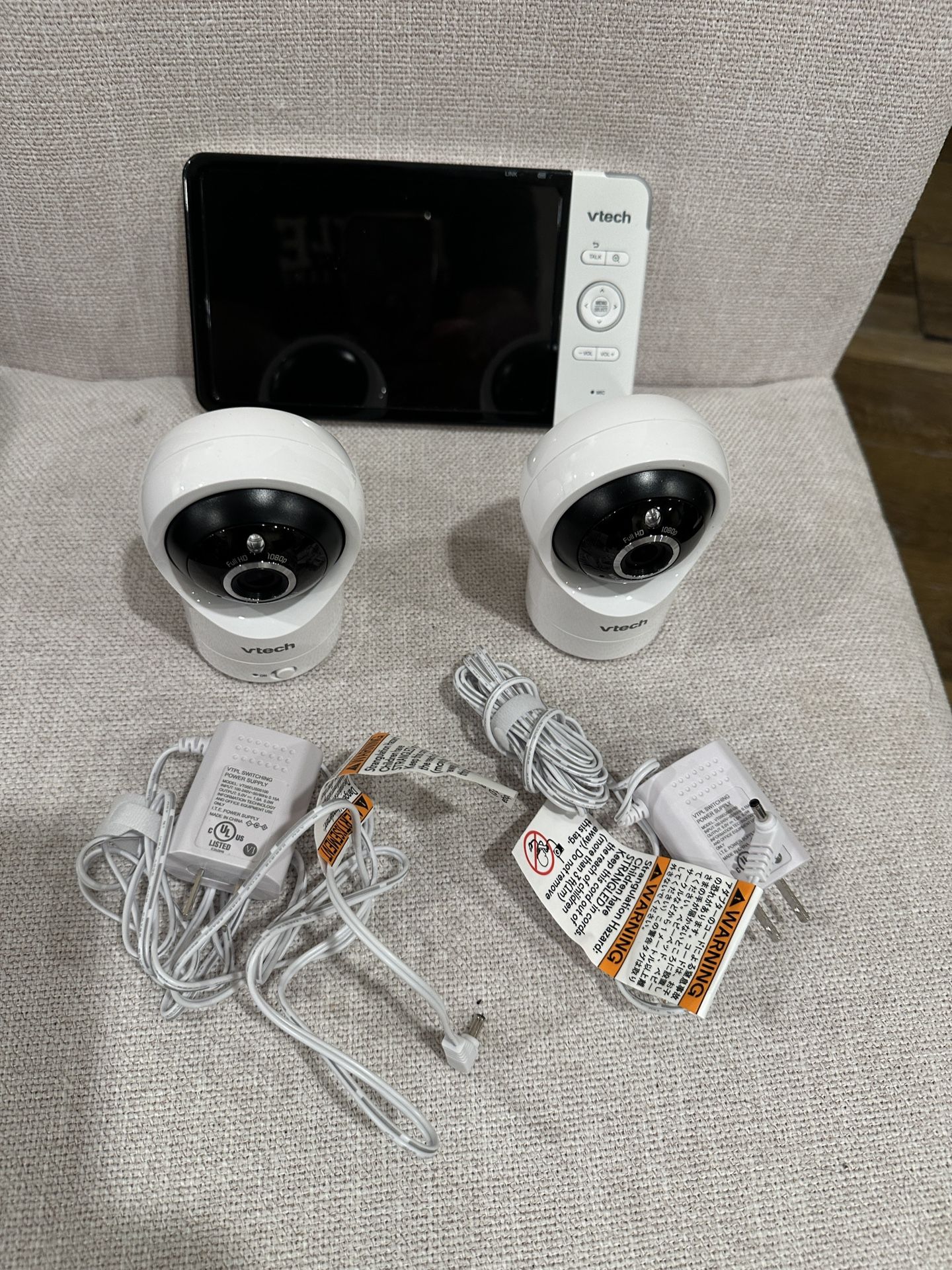 VTECH RM5764-2HD 1080 P SMART WIFI REMOTE ACCESS 2-CAMERA BABY MONITOR