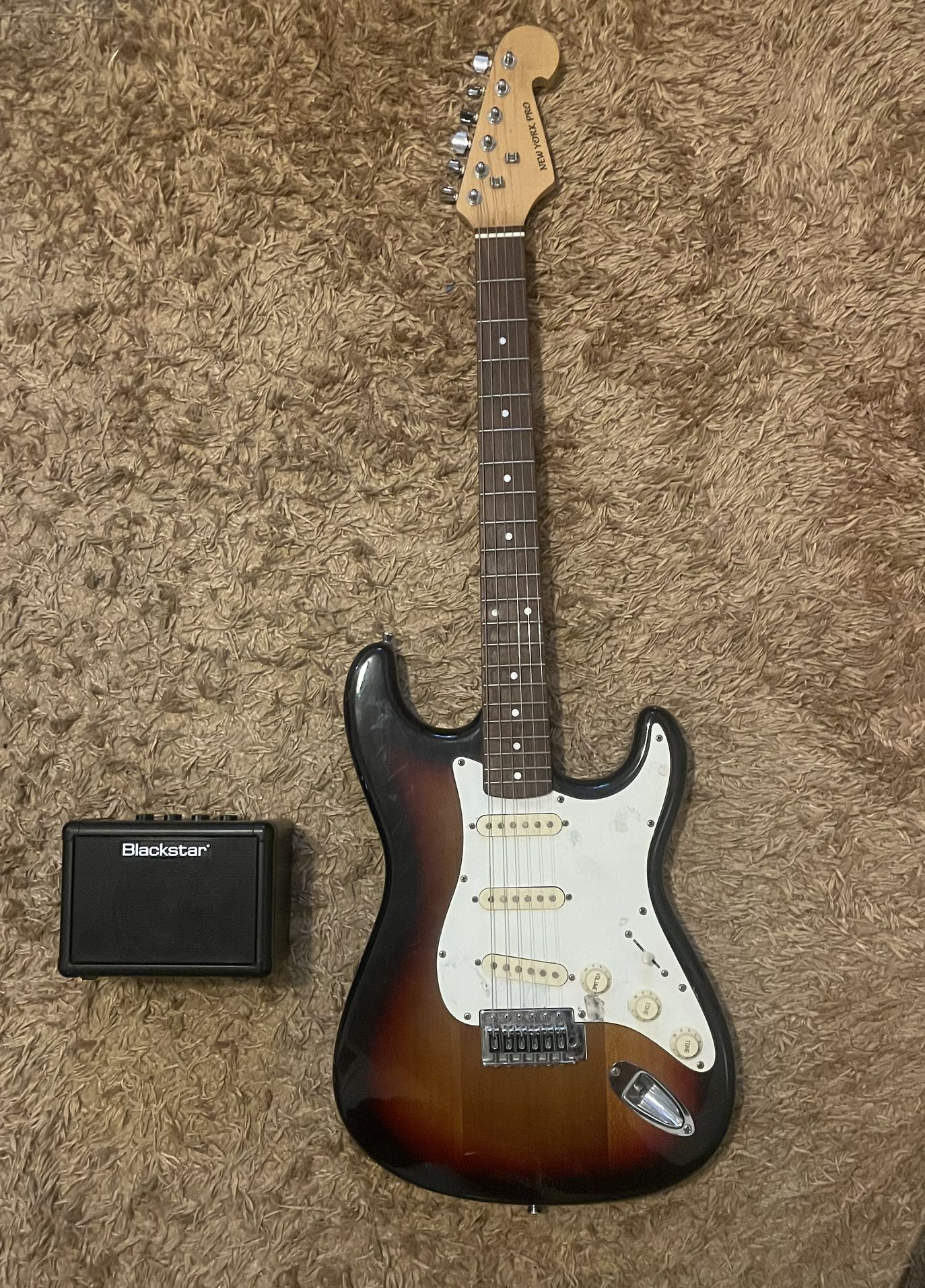 New York Pro Electric Guitar & Portable mini BlackStar Amp