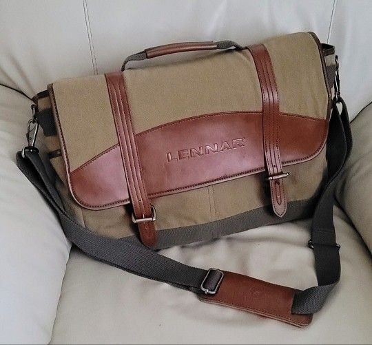 Canvas Cutter & Buck Messenger Bag In LENNAR Design 17" Computer Work School Shoulder Bag