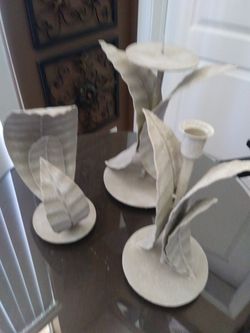 Metal textured candle holder