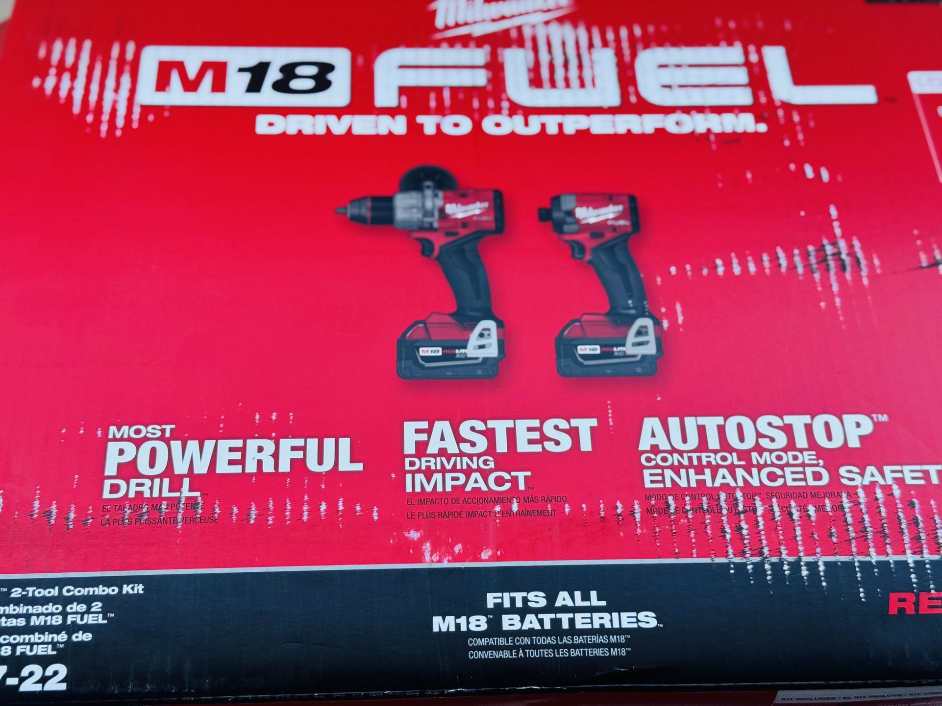 Milwaukee M18 FUEL 18V Lithium-lon Brushless Cordless Hammer Drill and Impact Driver Combo Kit (2-Tool) with 2 5AhBatteries and charger