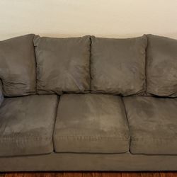 🎉 FREE Couches – 2-Seater & 3-Seater Sofa – Must Go!