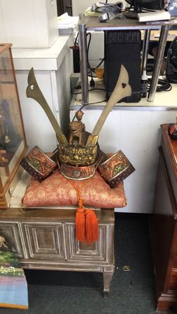 Decorative Japanese Samurai/Kabuto Helmet in Metal Decoration 💵 💳 💵 CASH ONLY 💵💳💵