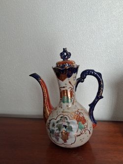 Japanese Imari Porcelain Teapot with Lid