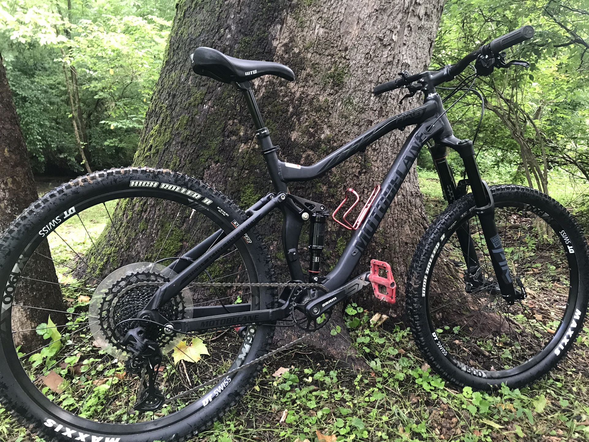 Black Motobecane HAL6 XT11 Edition Full Suspension