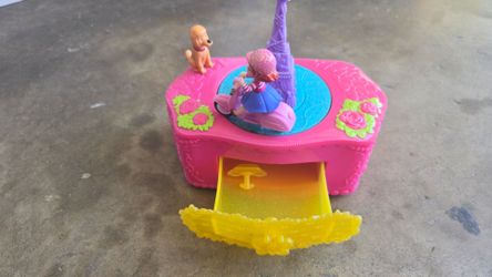 Fancy Nancy jewelry box Free