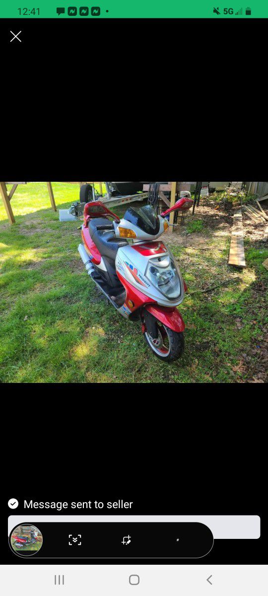 Photo 150cc Scooter