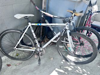 White Fixed Gear Single Speed Bike