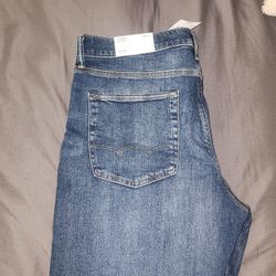 2 American Eagle Jeans