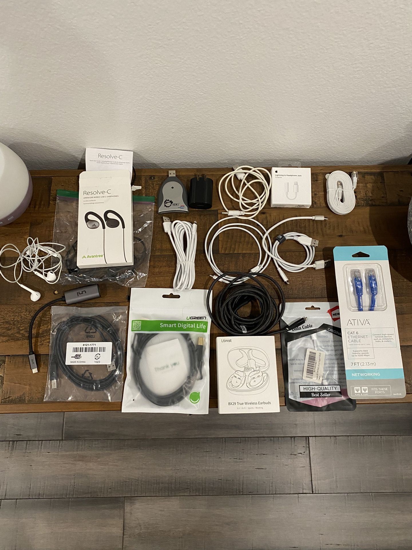 Electronics Accessories 