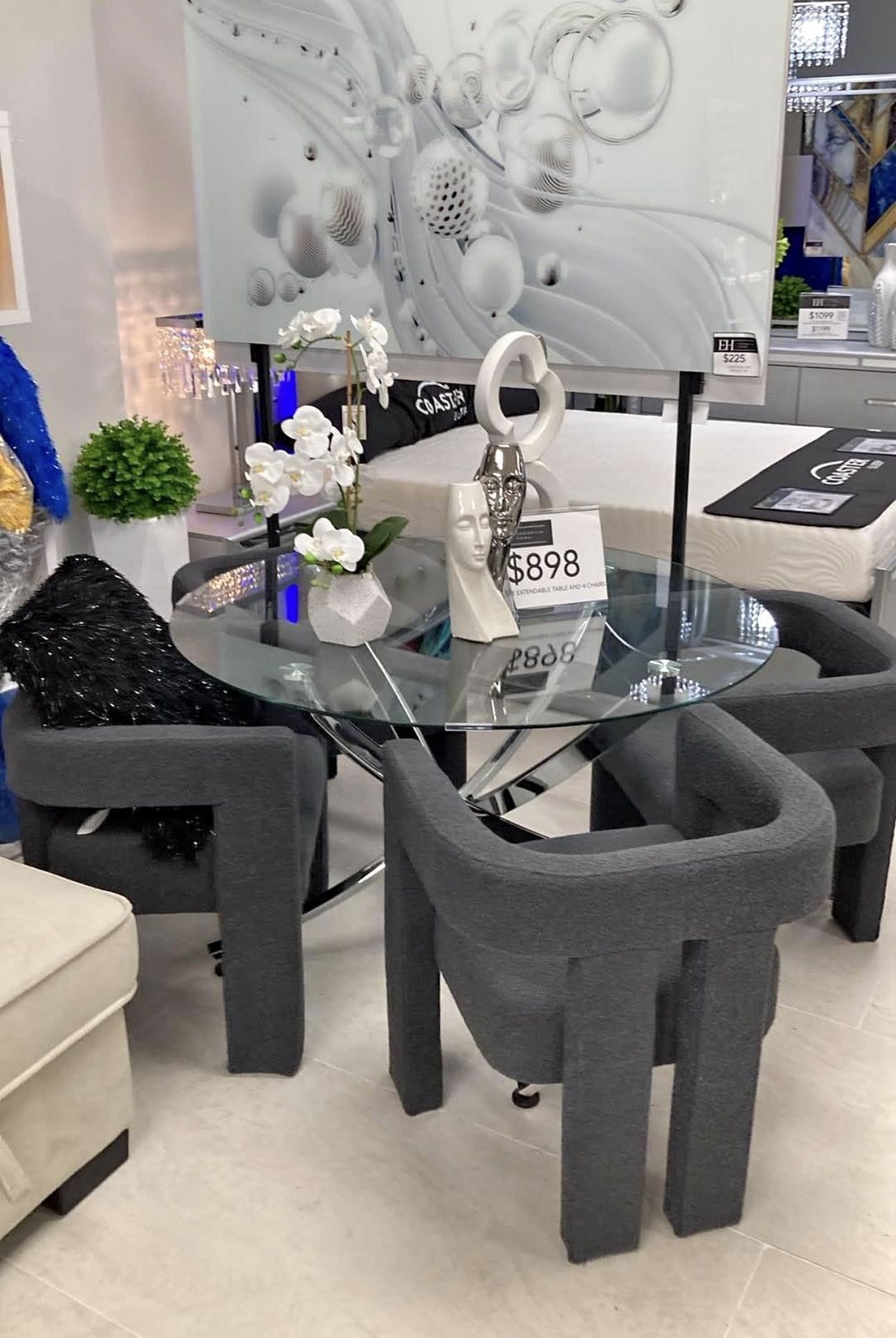 Dining table set with 4 chairs new