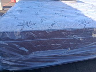 Brand New King Size Pillowtop Mattress And Box Spring Free Delivery Depends On Location
