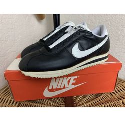 Vintage 1991 Woman’s Nike Cortez size 8.5 Black & White Og All