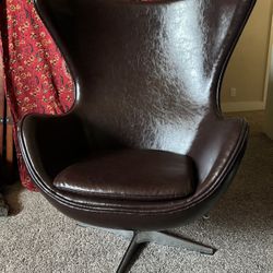 Top Grain genuine leather swivel chair