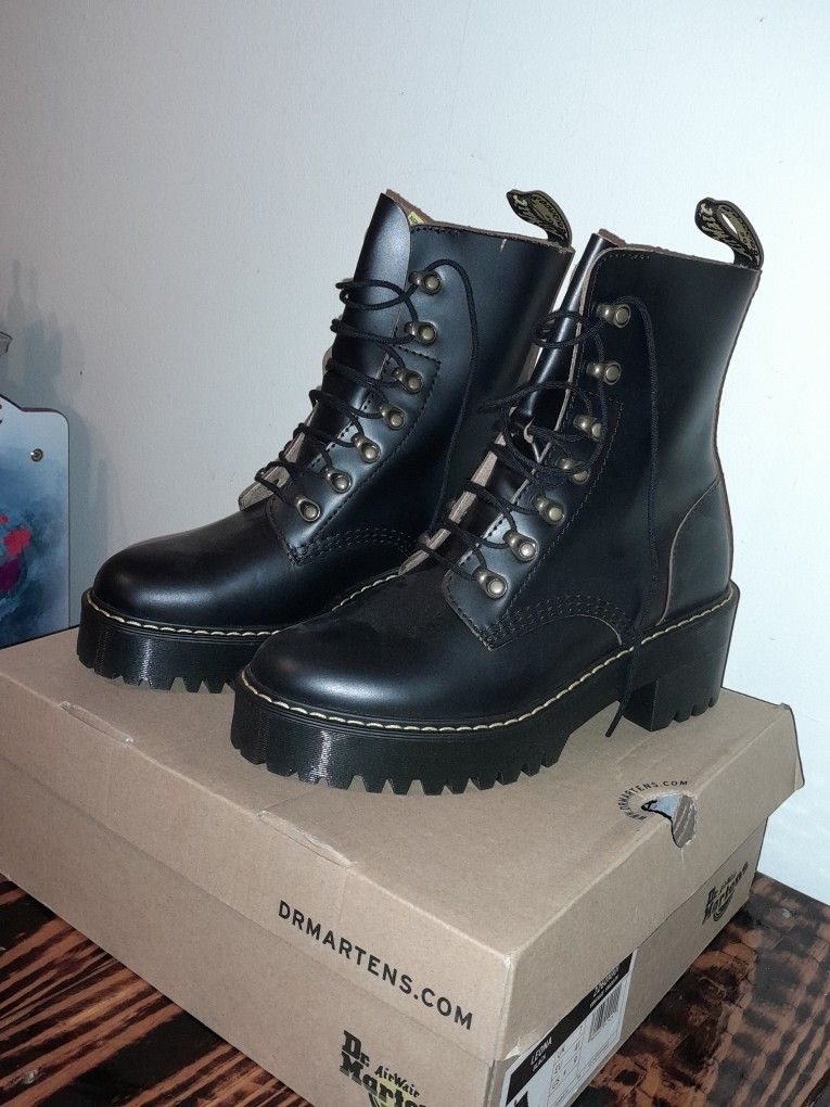 Dr. Martens "Leona" Boot Size 9 womens Black