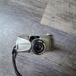 Olympus Stylus 80 Epic Zoom 35mm Point & Shoot Film Camera Tested 