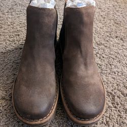 Born Brody's Chelsea Boots
