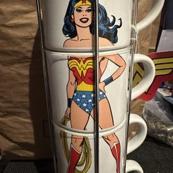 Set 4 New DC Comic Mugs Stackable Wonder Woman Stand Ceramic Coffee Tea Holder