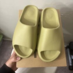 Original Yeezy Resin Slides