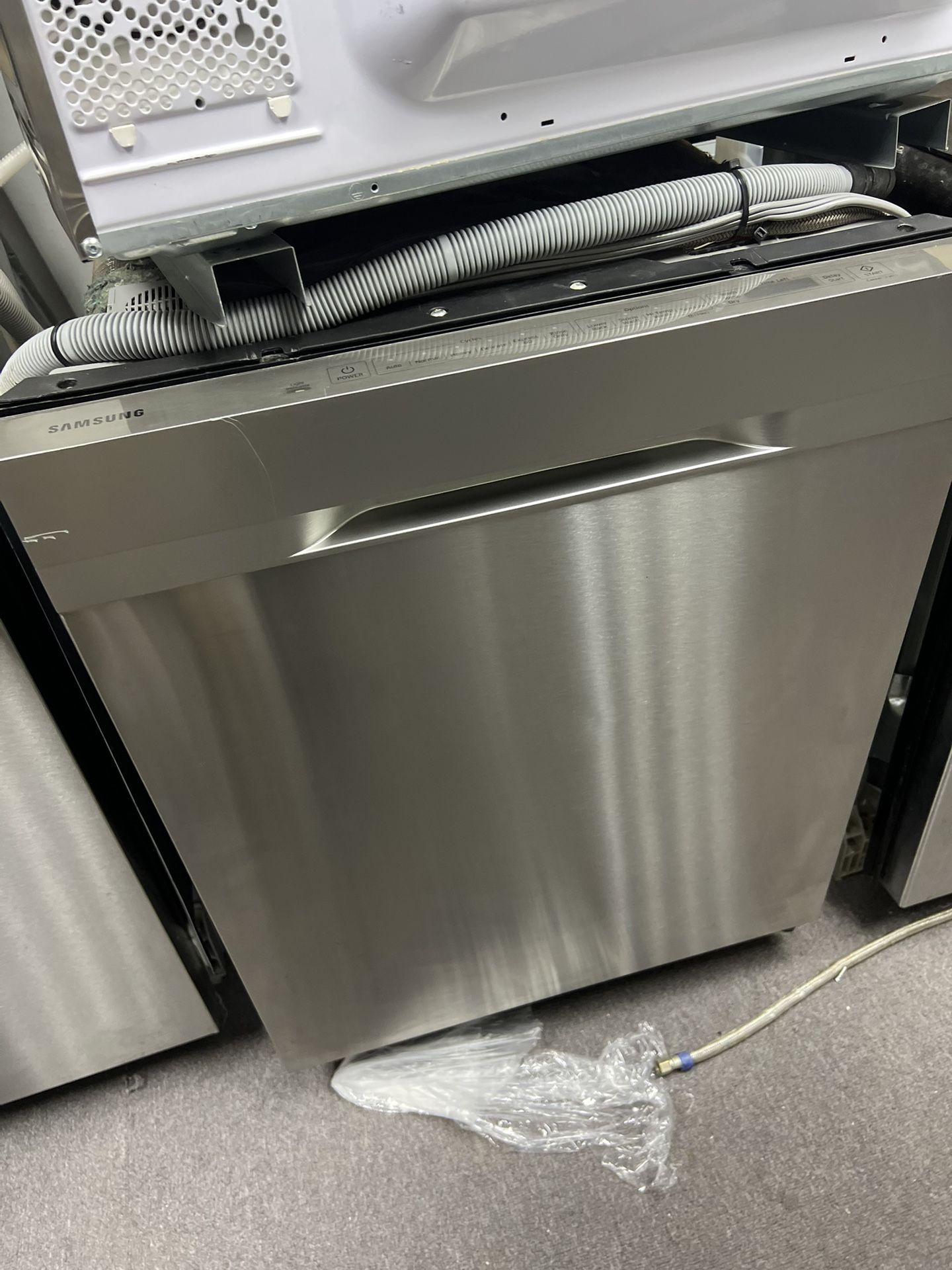 Samsung Dishwasher 24”