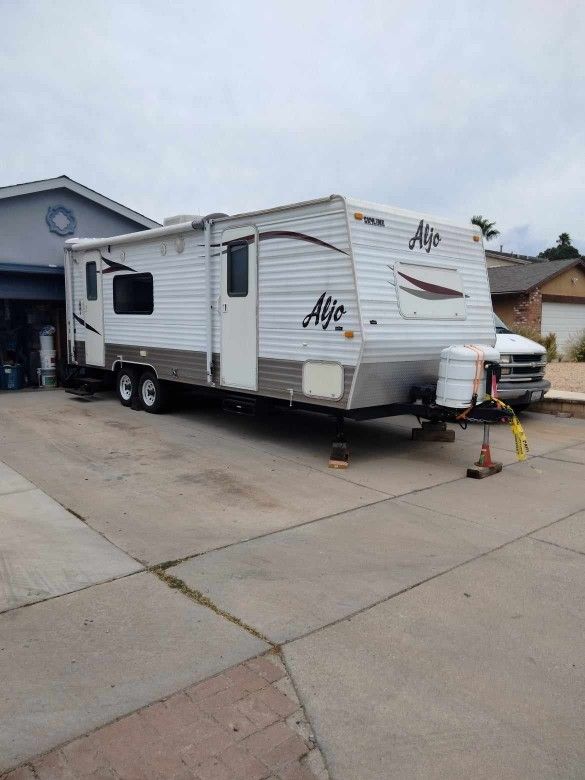 2009 26' Aljo Camping Trailer