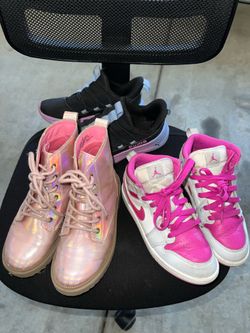 Girls shoes size 1y