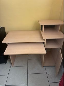 Computer desk