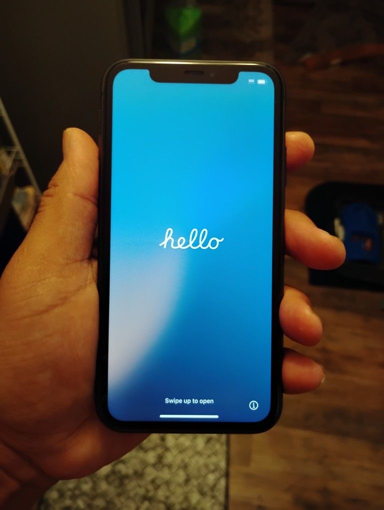 NAVY BLUE IPHONE 13 ..138 G ..UNLOCKED