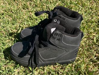 Boys shoes