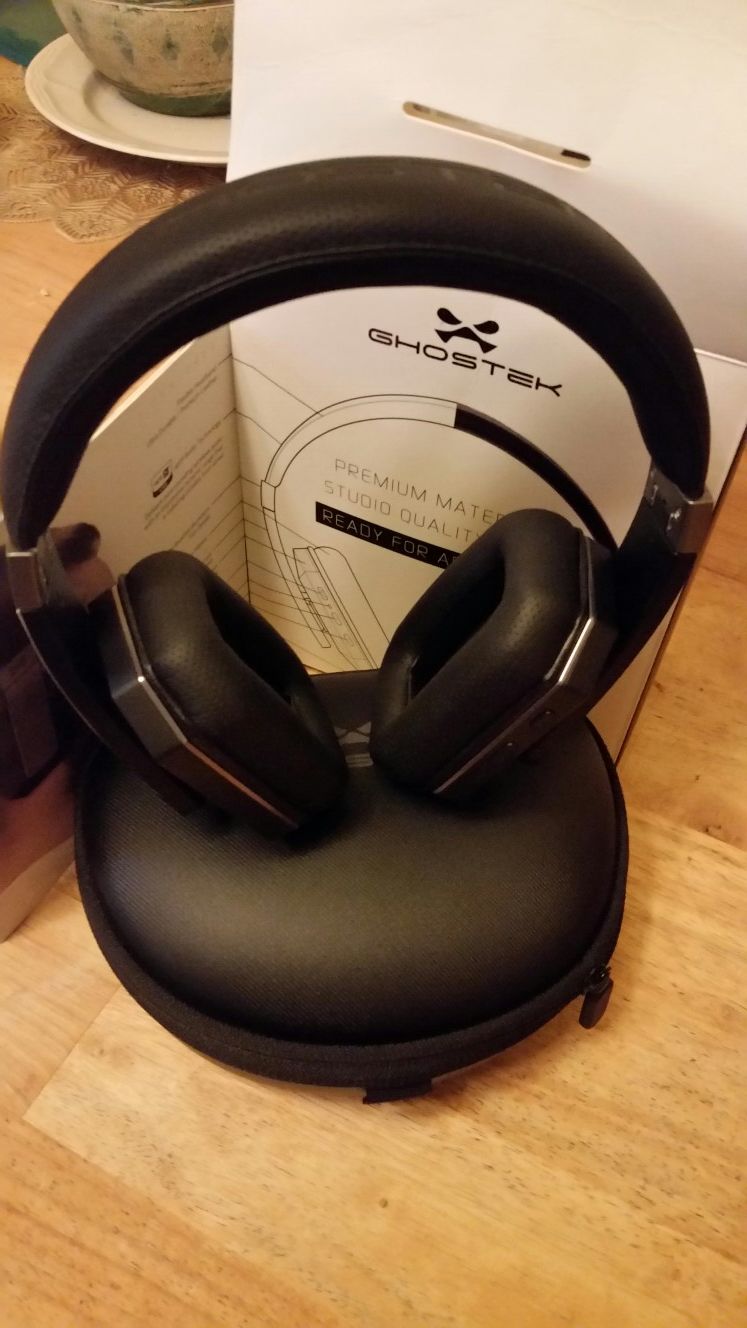 Brand new GHOSTEK SoDrop 2 premium bluetooth headphones