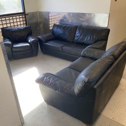 Black Faux Leather Ensemble!