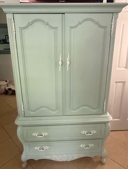 Dresser & nightstand